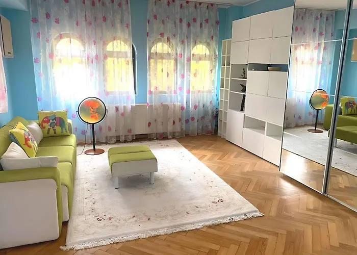 Luxuria Apartmanhotel 4*