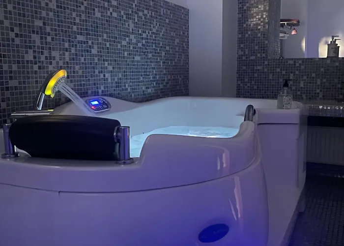 Luxuria Apartmanhotel