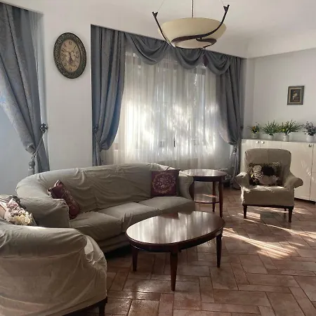 Hotel apartamentowy Luxuria *